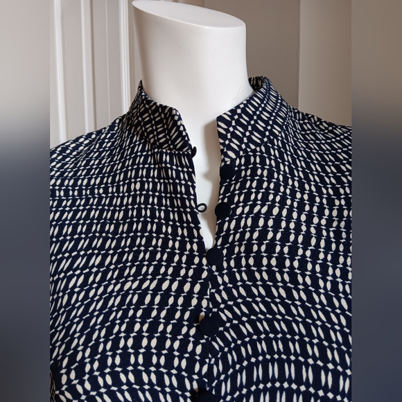 Chic Patterned Dress - Picture 3 of 7